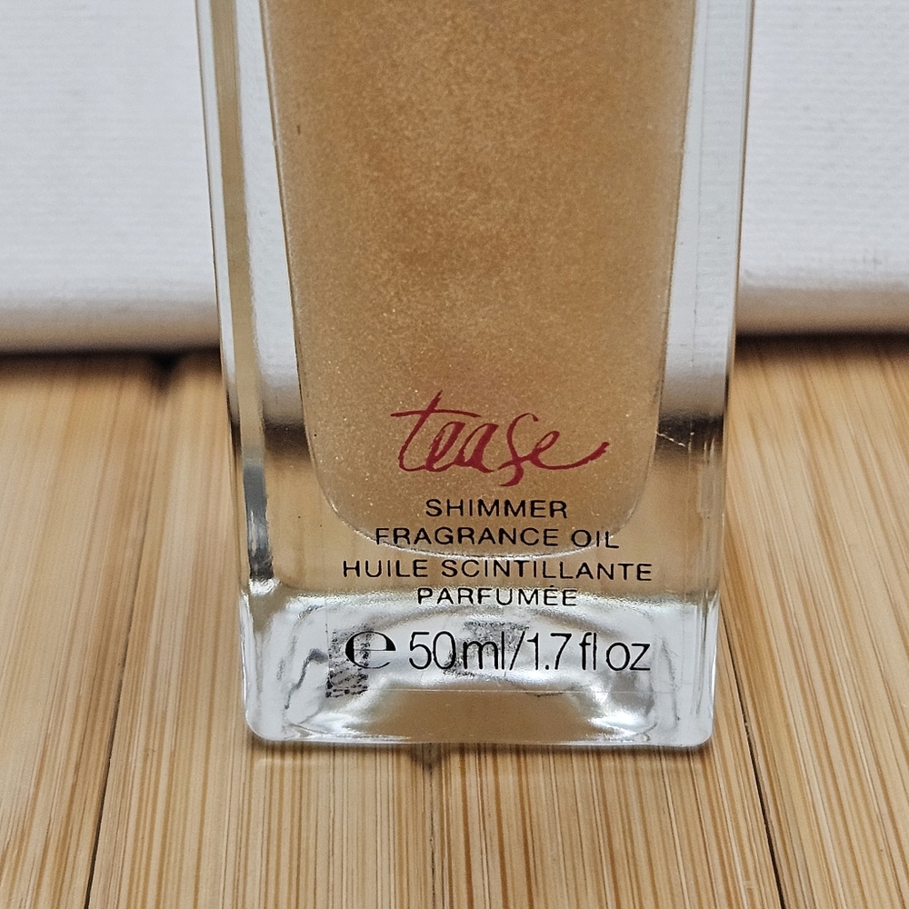 Victoria's Secret Tease Shimmer Fragrance Oil 1.7 FL. Oz - Picture 3 of 5